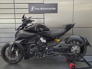 Ducati Diavel 2025 V4 Nero full extra !!-thumb-1