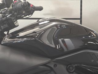 Ducati Diavel 2025 V4 Nero full extra !!-thumb-27