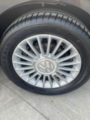 Volkswagen Up 2014-thumb-12
