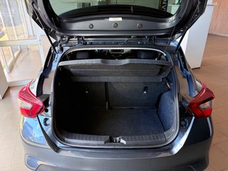 Nissan Micra 2017-thumb-19