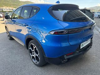 Alfa Romeo Tonale 2023 1.3 PHEV  Veloce AT6 e-Q4 280ps-thumb-4