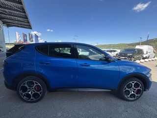 Alfa Romeo Tonale 2023 1.3 PHEV  Veloce AT6 e-Q4 280ps-thumb-8