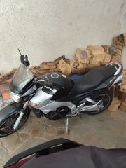 Suzuki GSR 600 2006-thumb-1