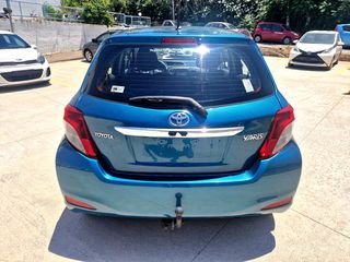 Toyota Yaris 2011-thumb-5