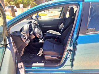 Toyota Yaris 2011-thumb-9