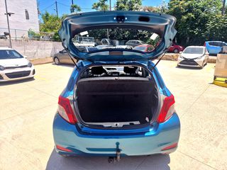 Toyota Yaris 2011-thumb-20
