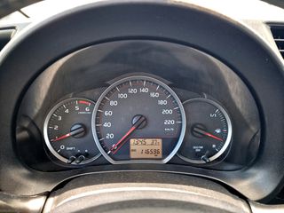 Toyota Yaris 2011-thumb-27