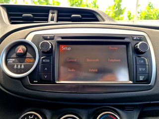 Toyota Yaris 2011-thumb-31