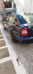 Skoda Octavia 2004-thumb-11