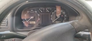 Skoda Octavia 2004-thumb-15