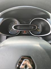 Renault Clio 2016-thumb-10