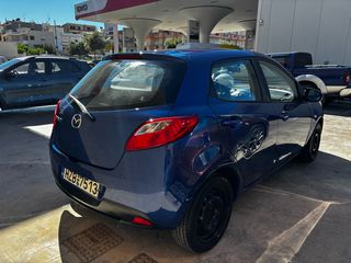 Mazda 2 2009-thumb-2