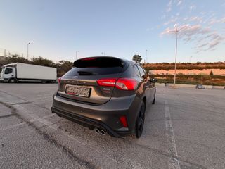 Ford Focus 2018 1.5_TDCi_EcoBlue_ST-LINE-thumb-46