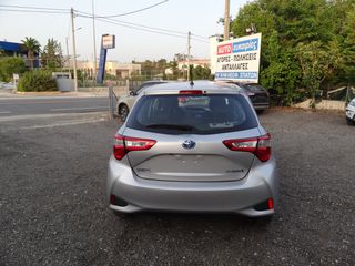 Toyota Yaris 2018-thumb-11