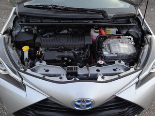Toyota Yaris 2018-thumb-25