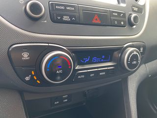 Hyundai i 10 2019 *NAVI*CLIMA*87PS-thumb-17