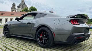 Ford Mustang 2024 Dark Horse-thumb-3