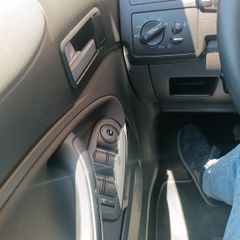 Ford Kuga 2010 A/T 2.5 4*4 Titanium-thumb-7