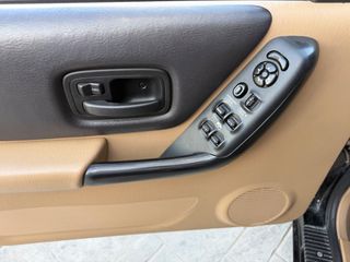 Jeep Cherokee 2001-thumb-25