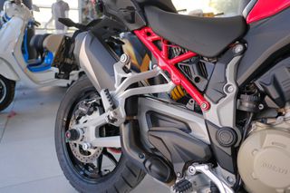 Ducati Multistrada V4 2024 ducati v4-thumb-4