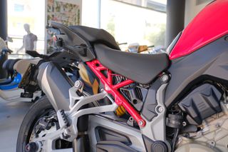 Ducati Multistrada V4 2024 ducati v4-thumb-5