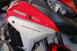Ducati Multistrada V4 2024 ducati v4-thumb-7
