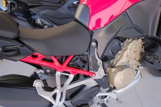 Ducati Multistrada V4 2024 ducati v4-thumb-28