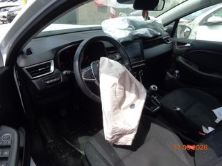 Renault Clio 2023-thumb-4
