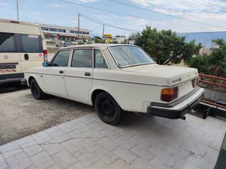 Volvo 244 1979-thumb-1