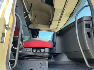 Volvo 2014 FH-13-460 XL  EURO 6-thumb-32