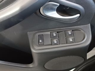 Dacia Duster 2017 4X4 DIESEL-thumb-9