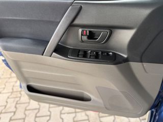 Mitsubishi Pajero 2000 3.5 GDI ELEGANCE AUTOMATIC-thumb-16