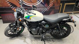 Royal Enfield HNTR 350 2026 RIO WHITE-thumb-1