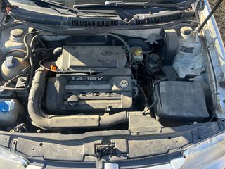 Volkswagen Bora 2001-thumb-6