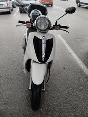 Piaggio Carnaby 300 2013