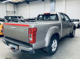 Isuzu D-Max 2013 2.5turbo*1/5ΚΑΜΠΙΝΑ*ΑΥΤΟΜΑΤΟ*ΓΡΑΜΜΑΤΙΑ ΜΕΤΑΞΥ ΜΑΣ!!!-thumb-5
