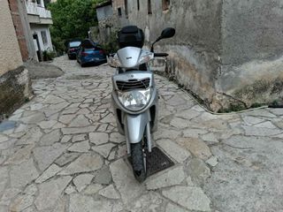 Sym HD 200 2006