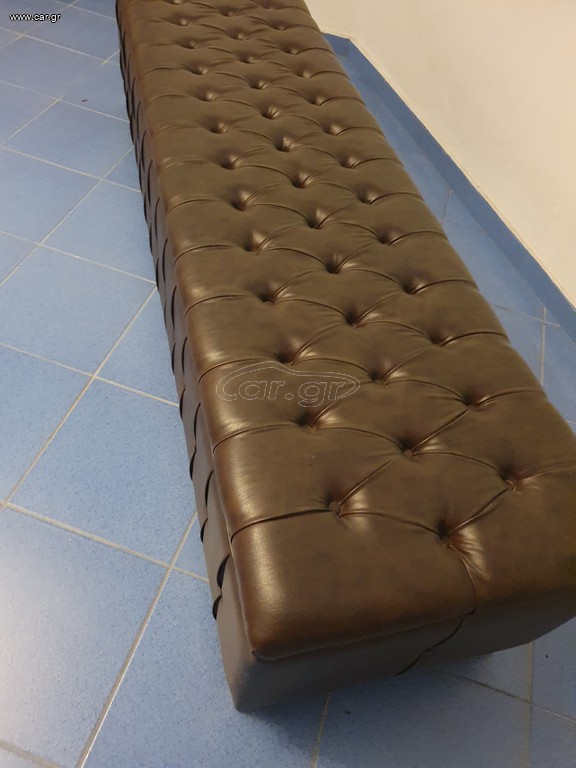 chesterfield καναπεδακια σκαμπο