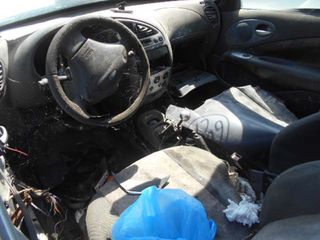 FORD PUMA 98 COUPE-thumb-4