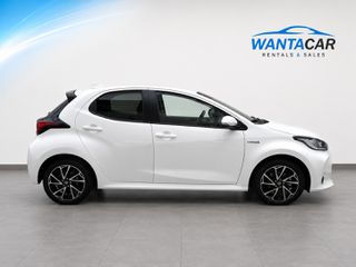 Toyota Yaris 2020 1.5 Hybrid e-CVT-thumb-3