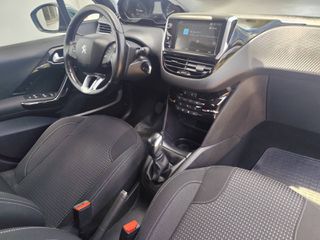 Peugeot 208 2018 1.2 Vti 110ps Allure clima/navi-thumb-17