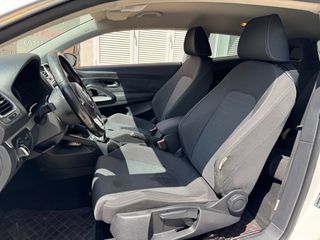 Volkswagen Scirocco 2011-thumb-9