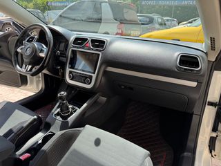 Volkswagen Scirocco 2011-thumb-14