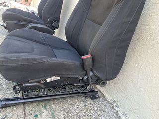 Καθίσματα Vovlo v40 d2 2012-2015-thumb-5