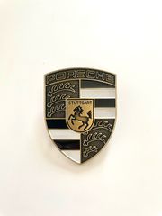 Porsche hood sign