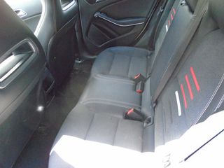 Mercedes-Benz A 180 2016 URBAN DIESEL-thumb-4