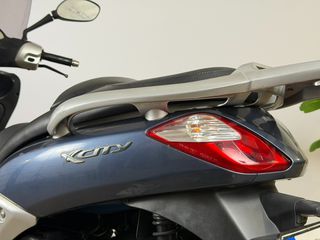 Yamaha X-CITY 250 2008-thumb-13