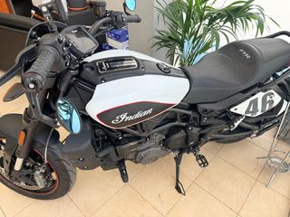 Indian FTR 1200 2022-thumb-2