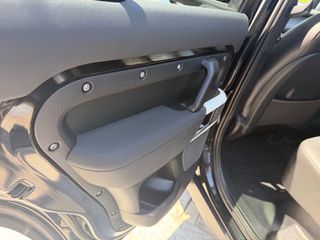 Land Rover Defender 2022 XS Edition-thumb-12