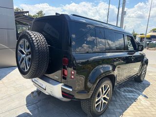 Land Rover Defender 2022 XS Edition-thumb-3